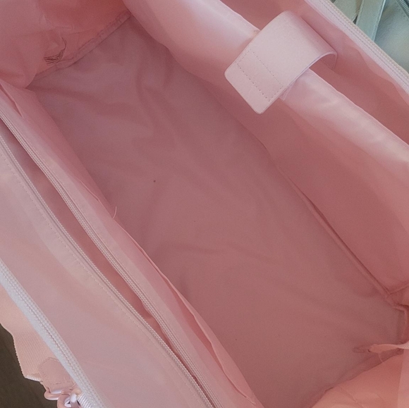 ๐SOLD ๐Beis SAKURA pink weekender bag - Picture 3 of 3